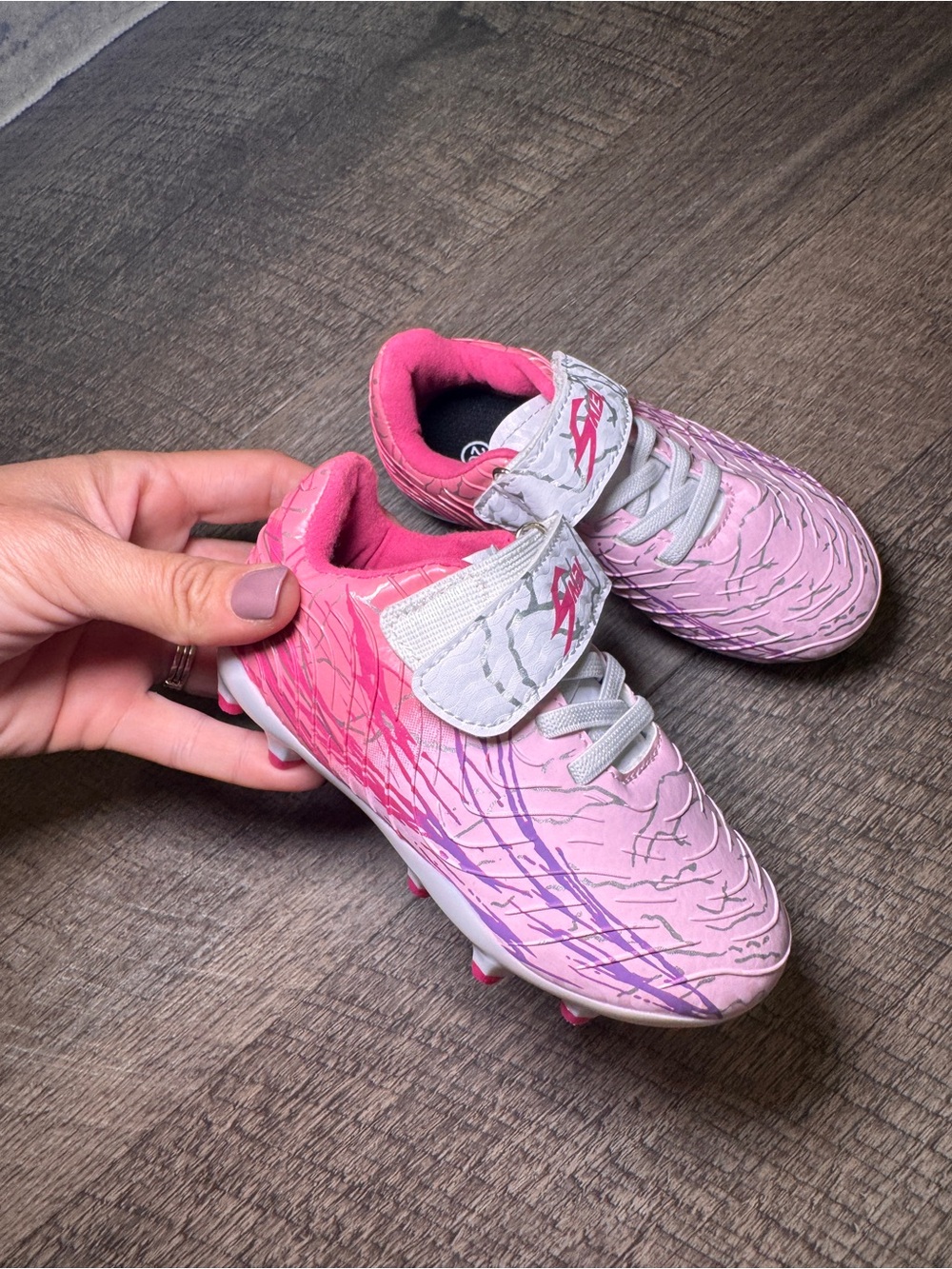Kids Pink Athletic Cleats - Lightweight Sport Shoes